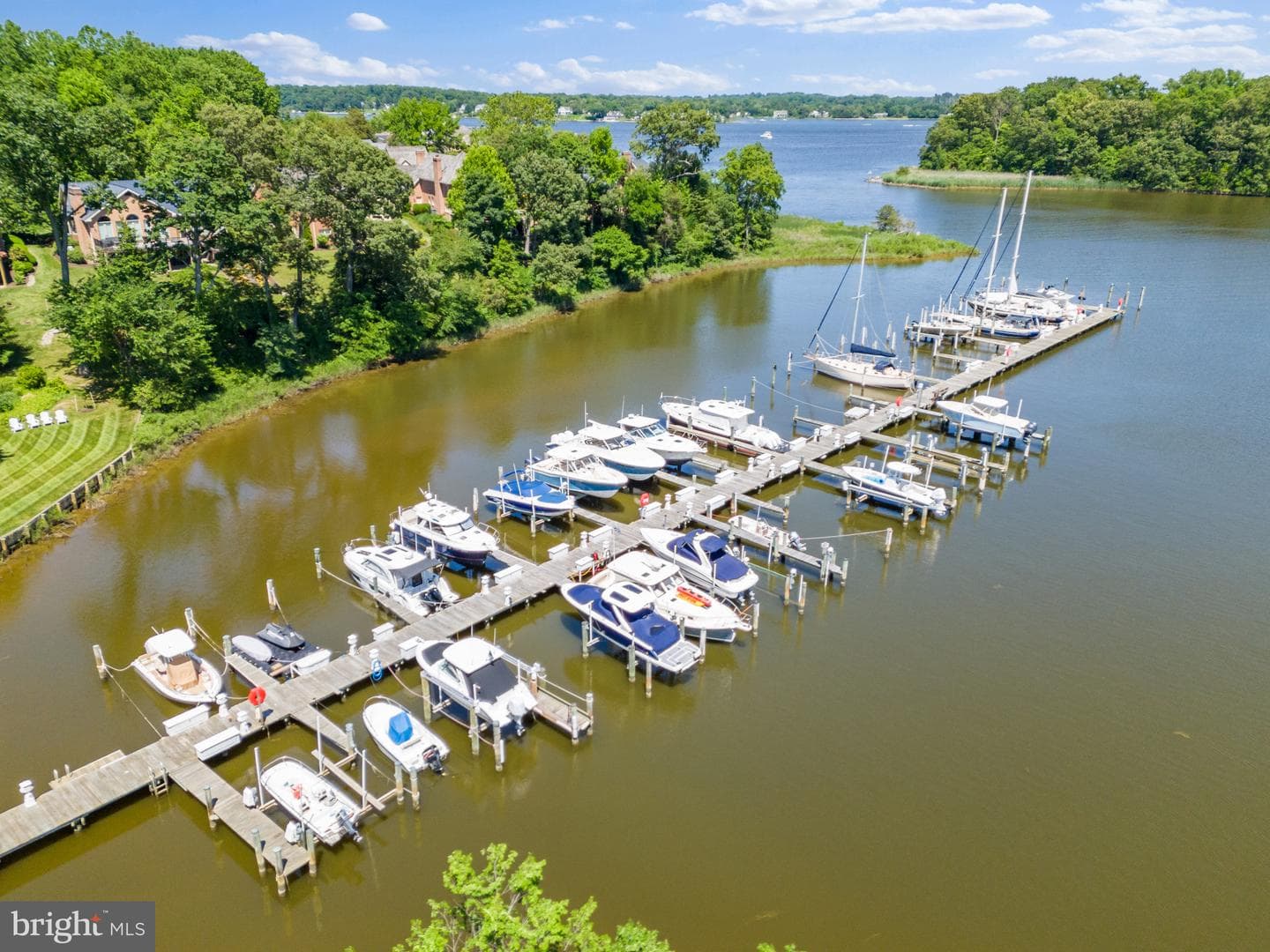 610 S River Landing Road photo 39