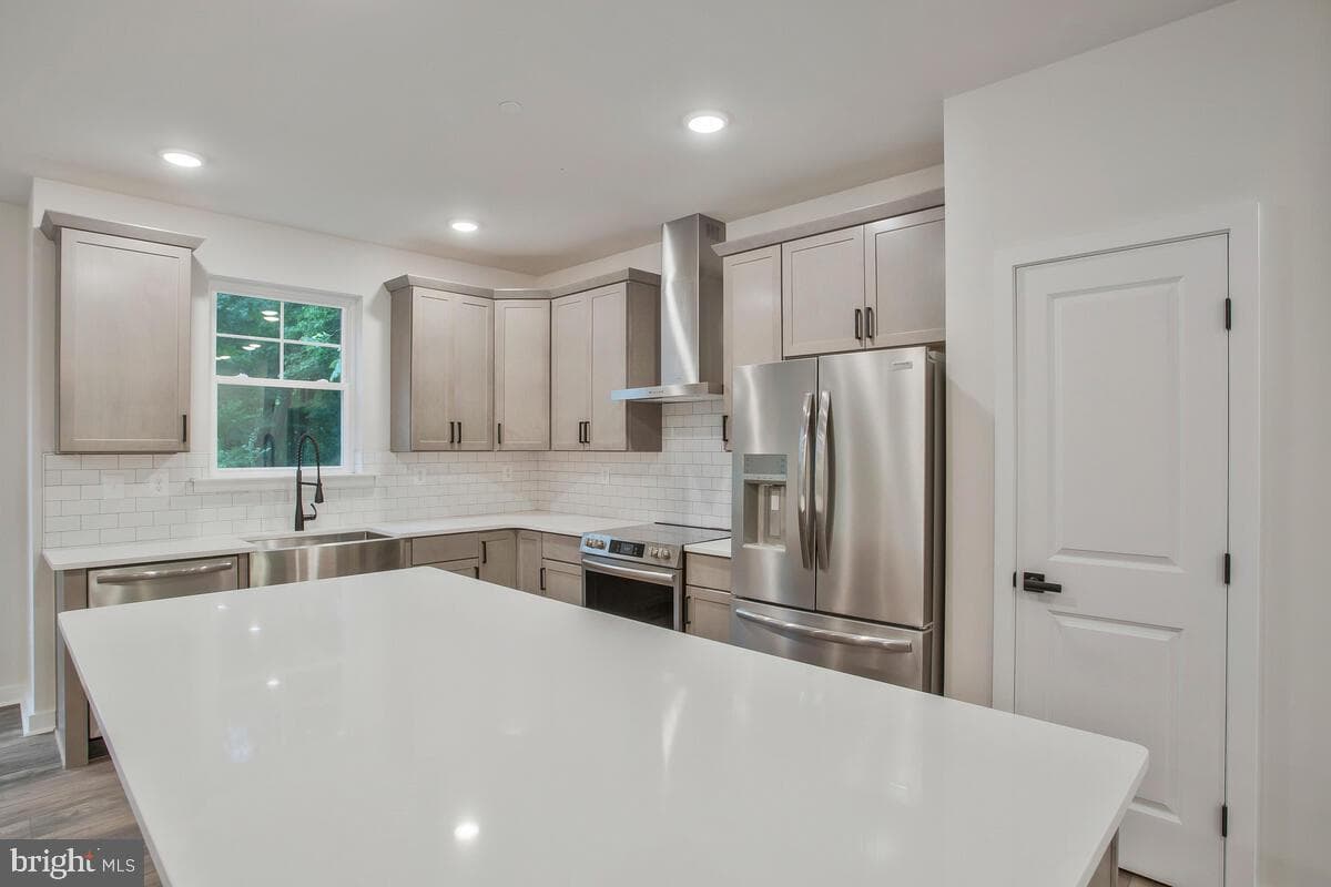 1209 Johnson Drive photo 3