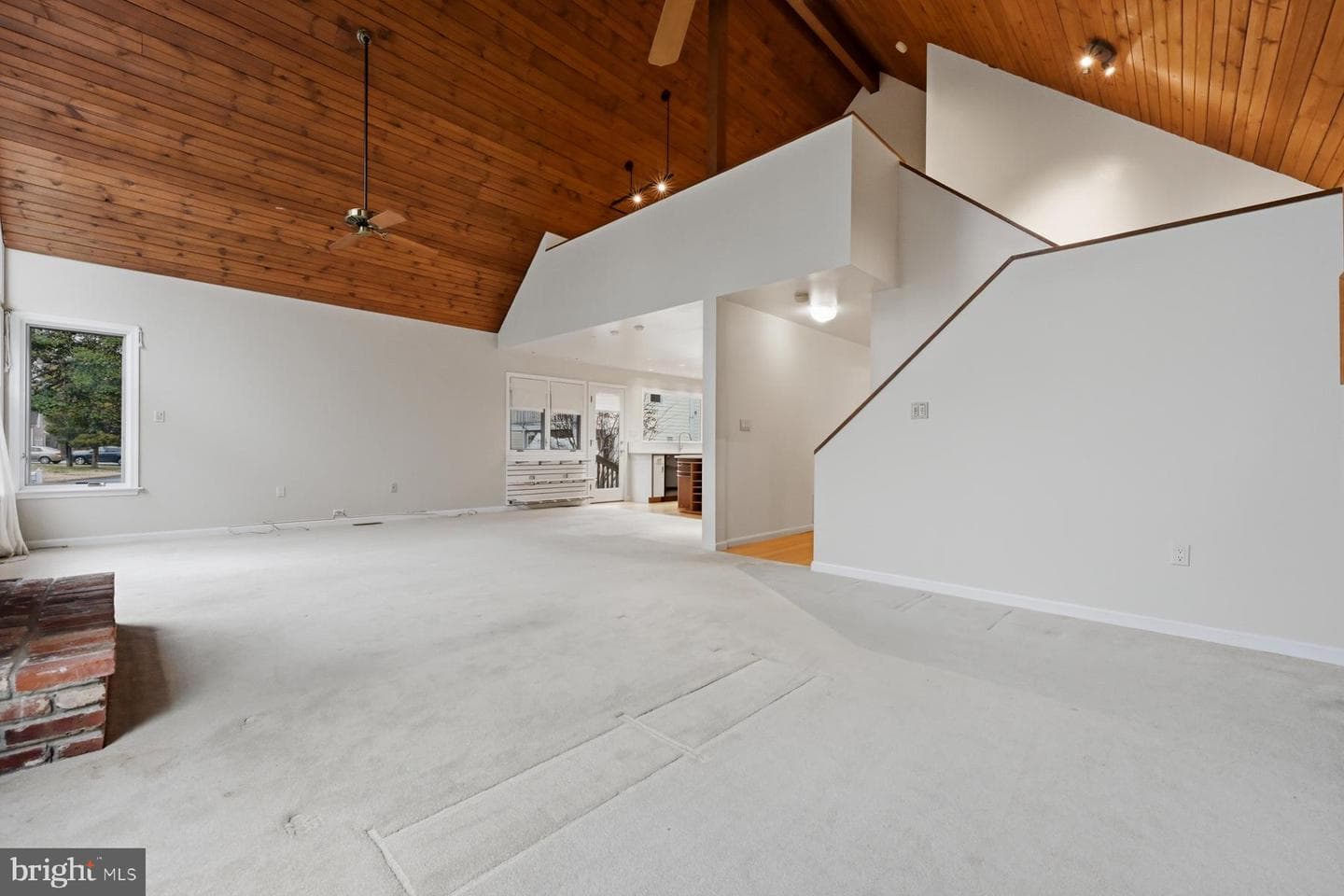 143 E Lake Drive photo 10