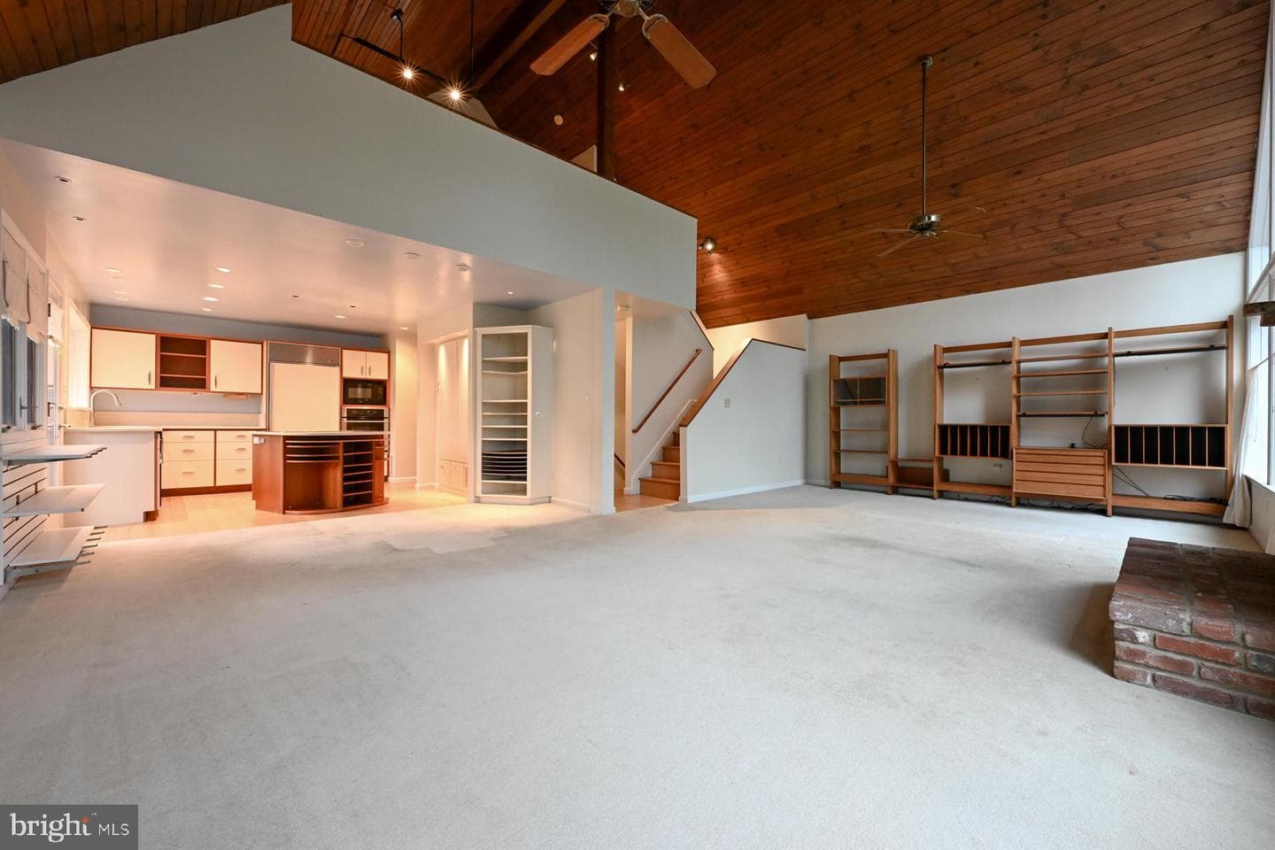 143 E Lake Drive photo 11