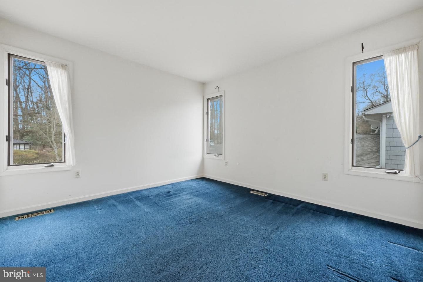 143 E Lake Drive photo 28