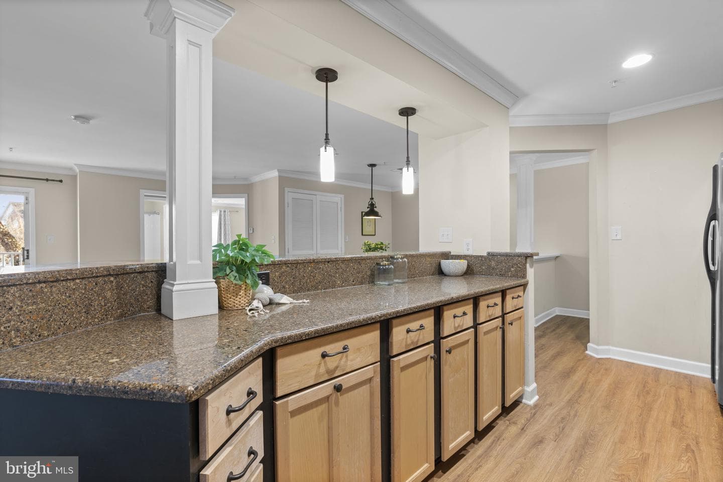 633 Admiral Drive #308 photo 10