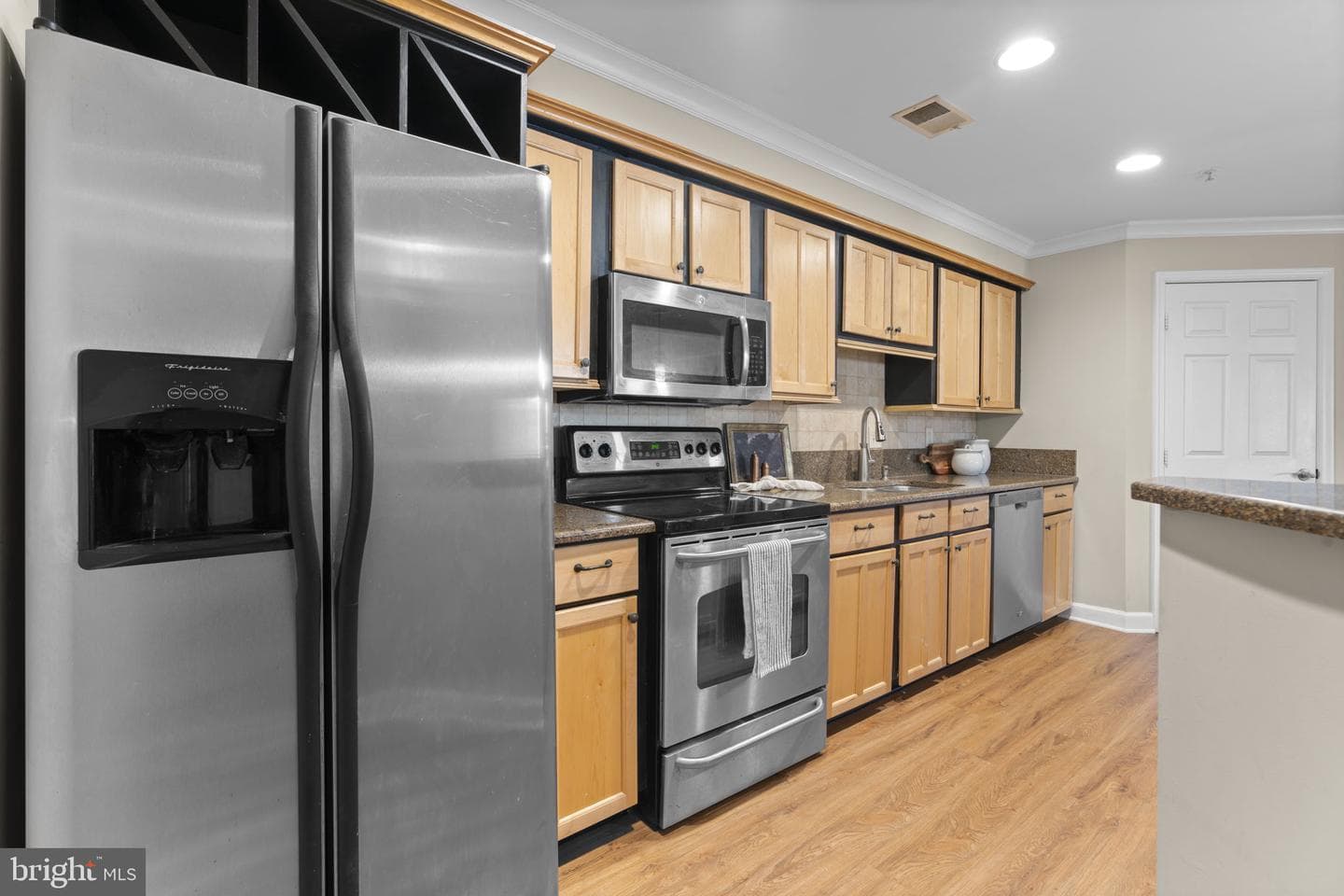 633 Admiral Drive #308 photo 12