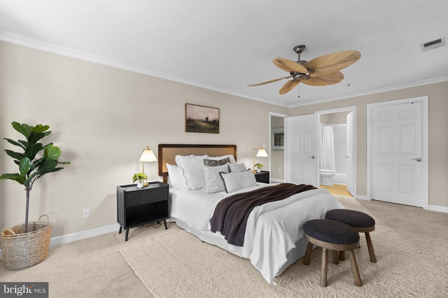 633 Admiral Drive #308 photo 16
