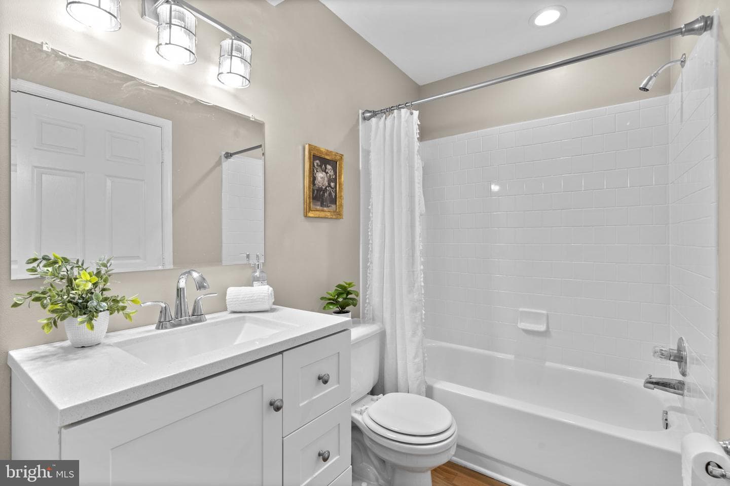 633 Admiral Drive #308 photo 19