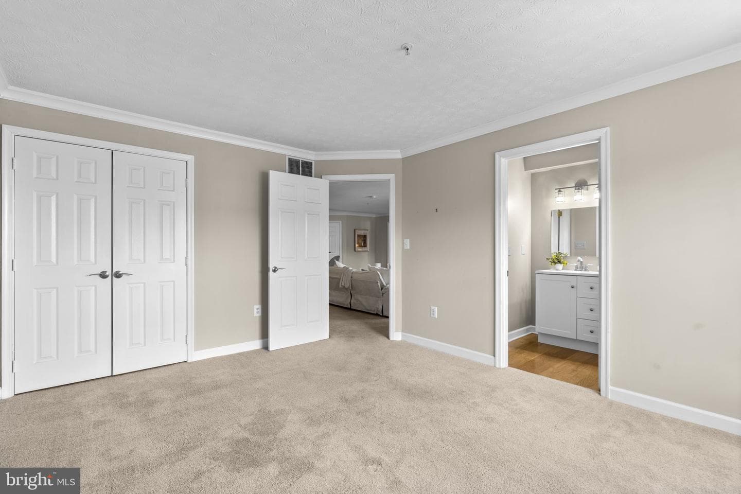 633 Admiral Drive #308 photo 23