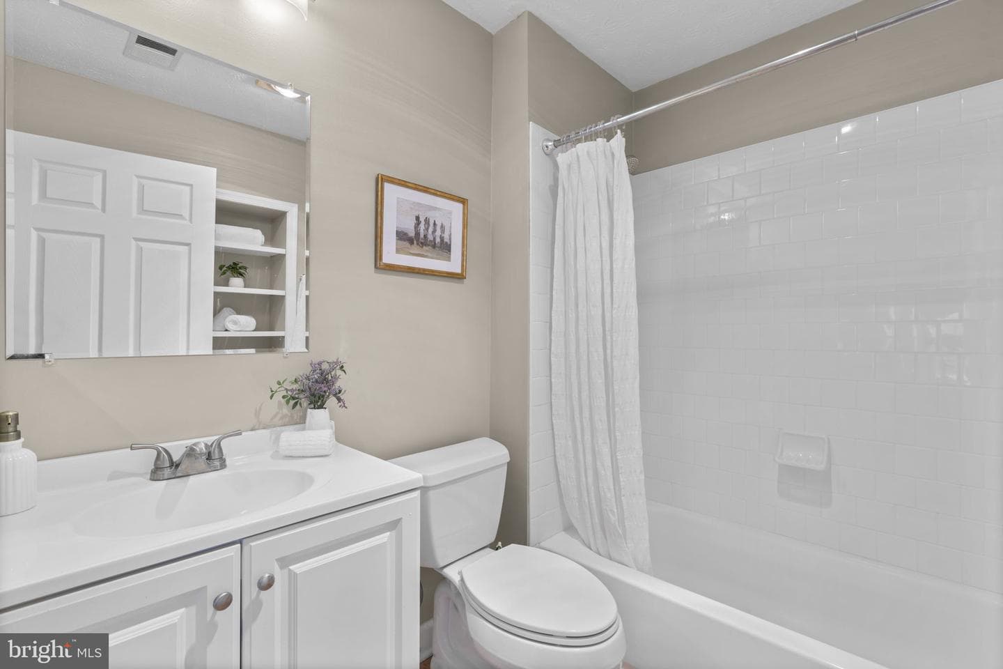 633 Admiral Drive #308 photo 24