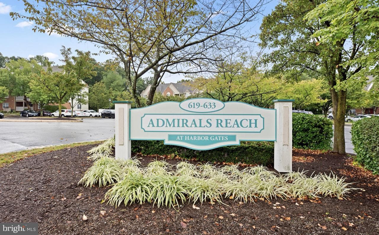 633 Admiral Drive #308 photo 27