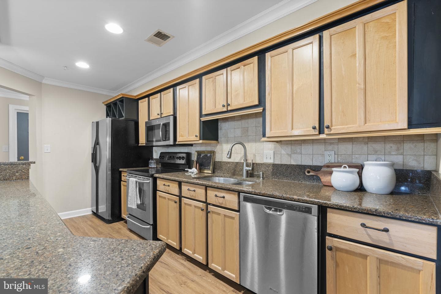 633 Admiral Drive #308 photo 8