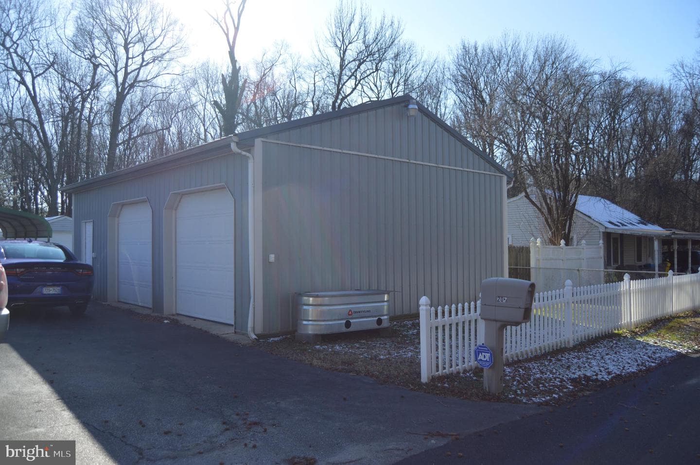 207 Werner Road photo 3