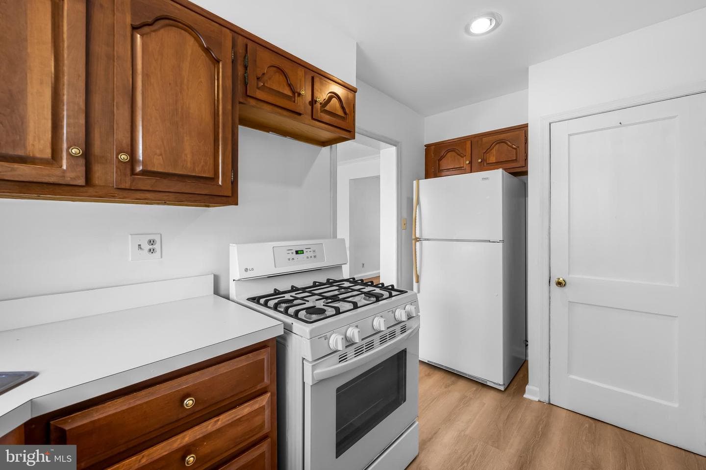 215 Grove Park Road photo 11
