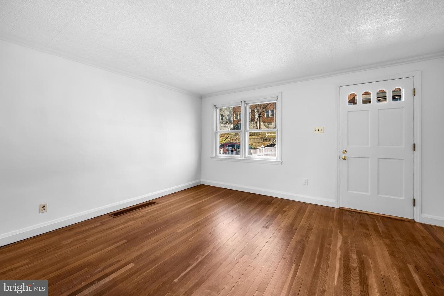 215 Grove Park Road photo 4