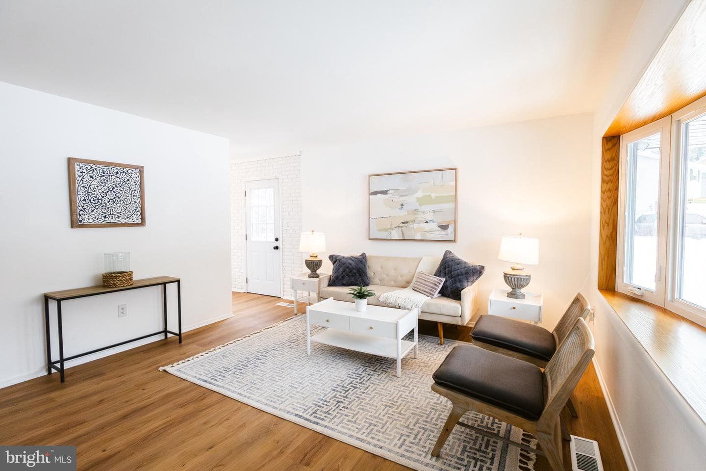 545 Crestpark Drive photo 3