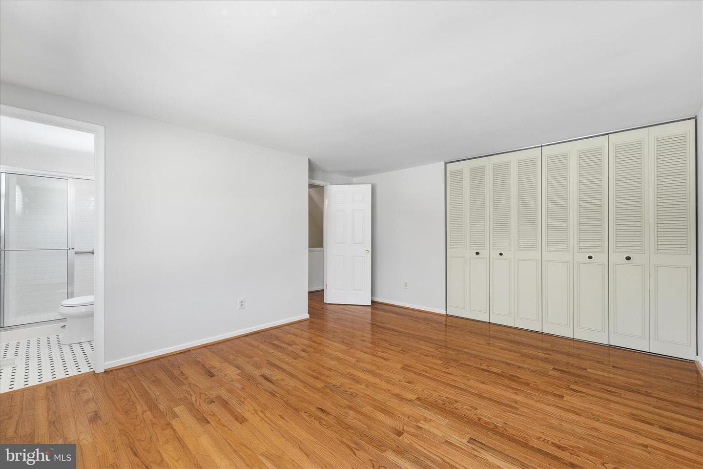 785 Macsherry Drive photo 22