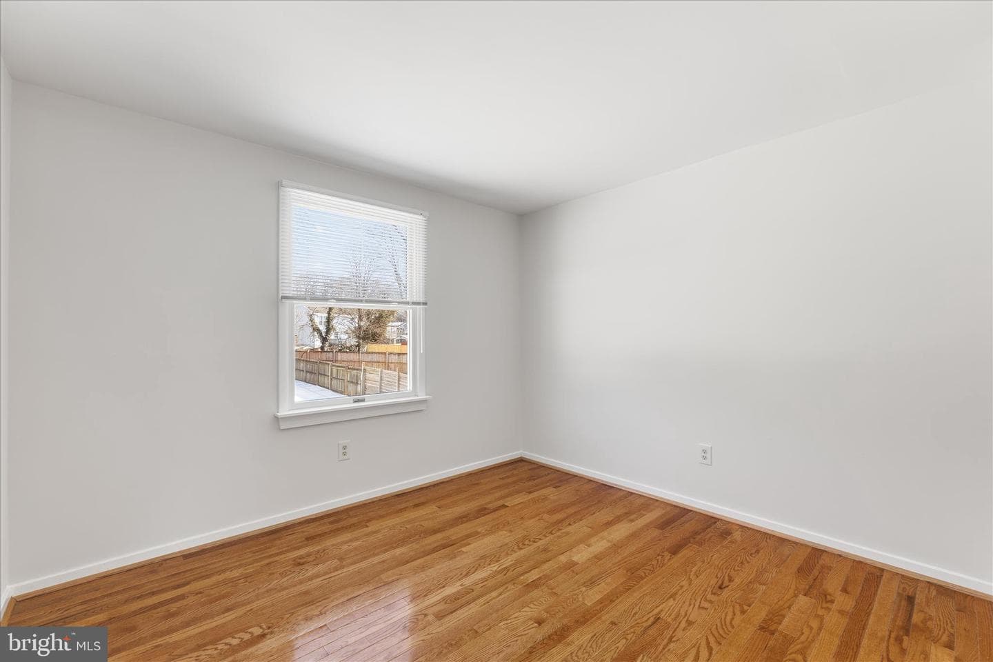 785 Macsherry Drive photo 24