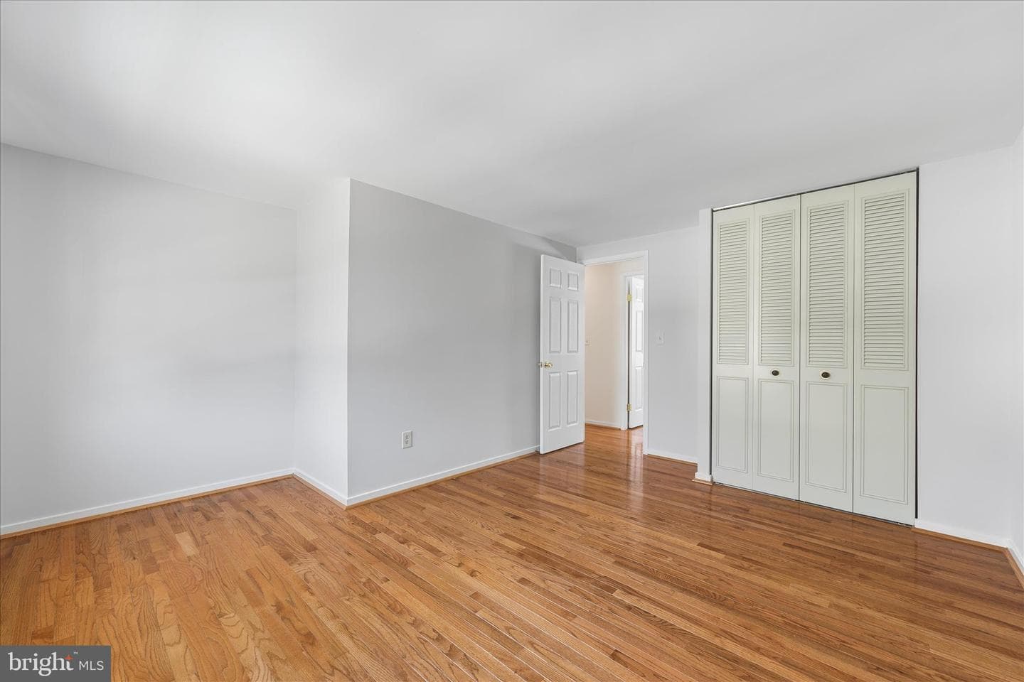 785 Macsherry Drive photo 27