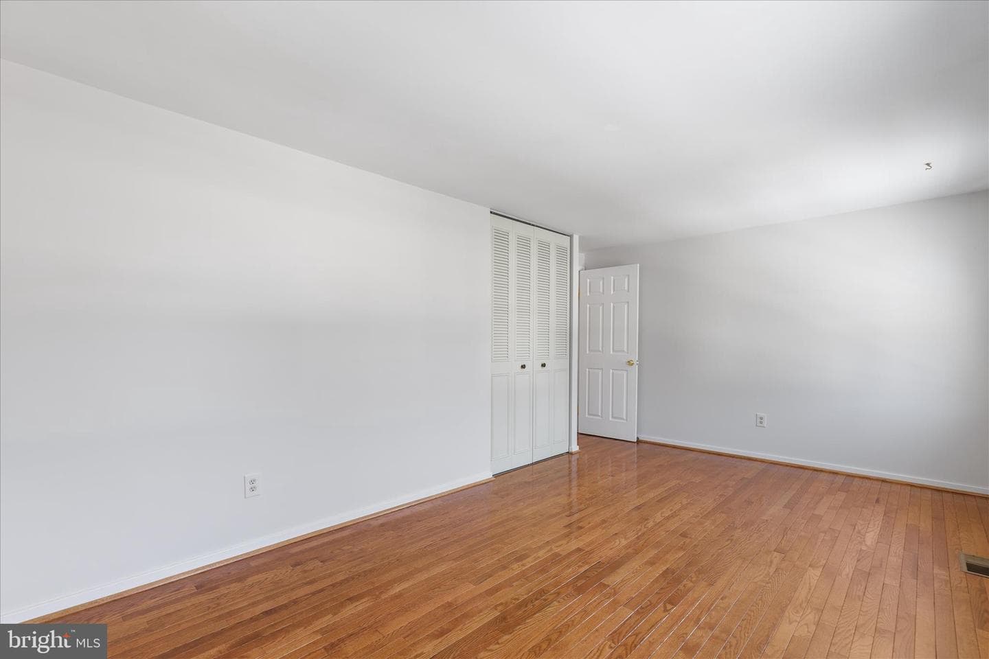 785 Macsherry Drive photo 29