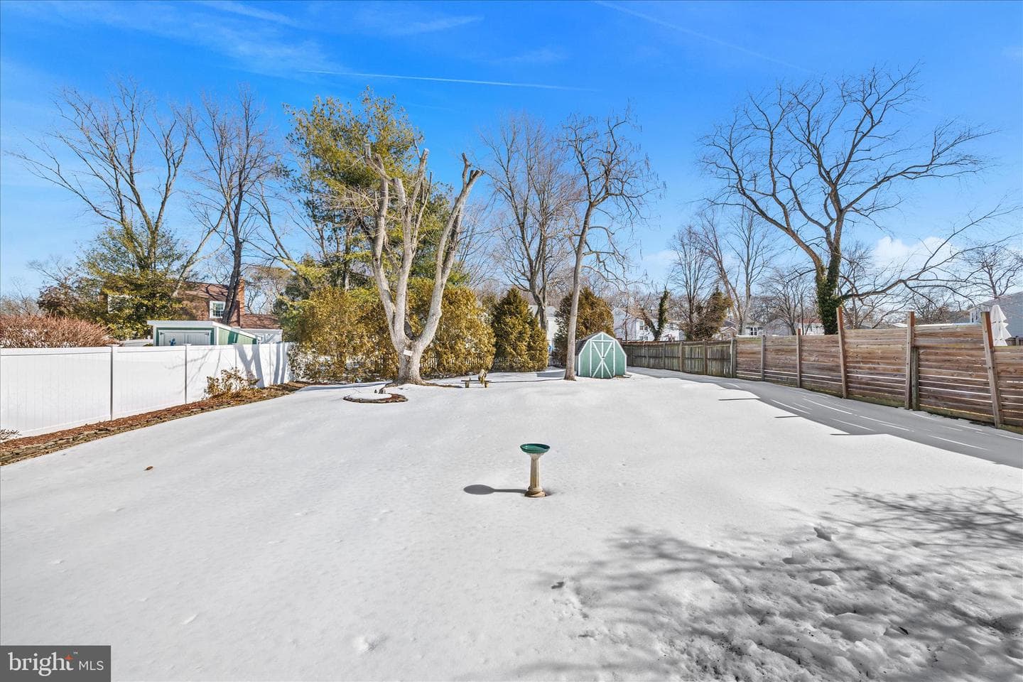 785 Macsherry Drive photo 40