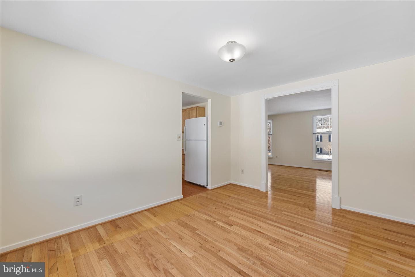 785 Macsherry Drive photo 8