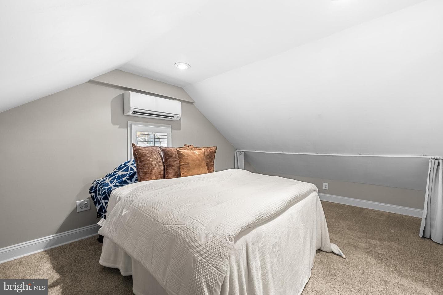 526 Hawthorne Road photo 35