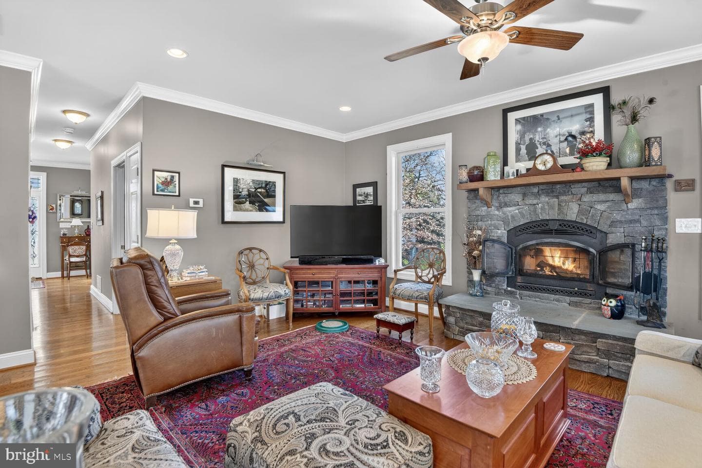 764 N Riverside Drive photo 45