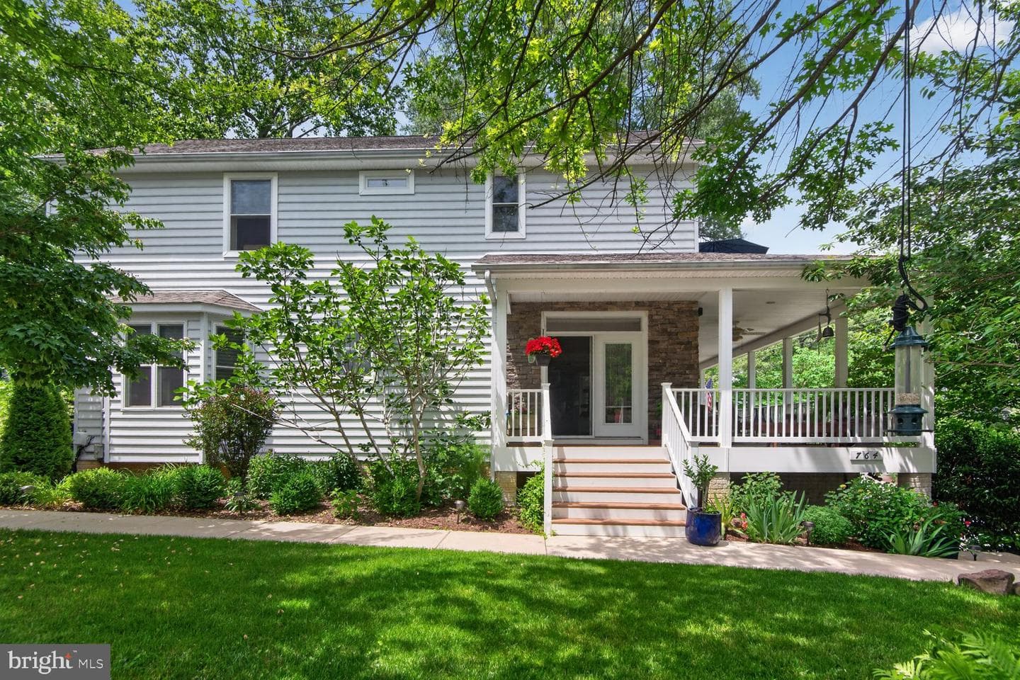 764 N Riverside Drive photo 5