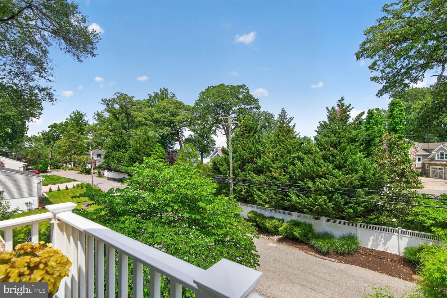 764 N Riverside Drive photo 53