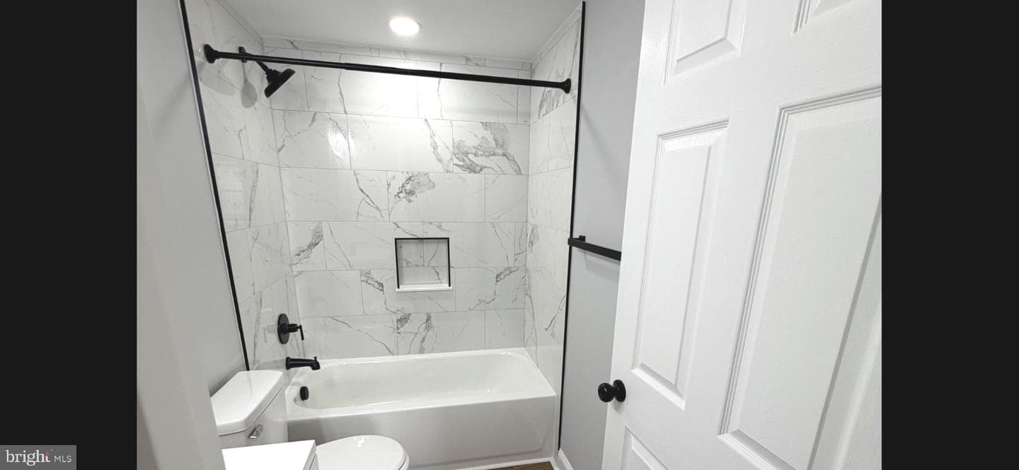 8537 Creek Road photo 13
