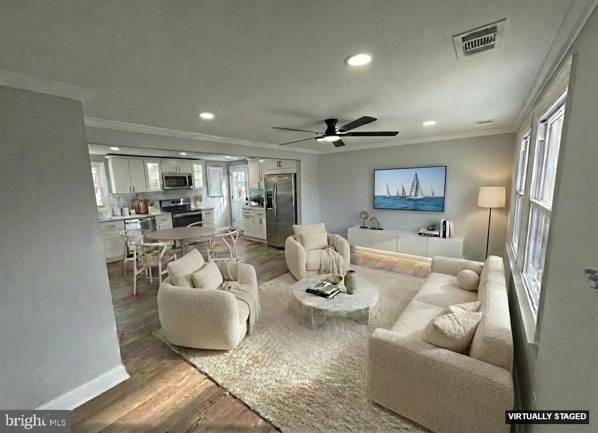 8537 Creek Road photo 4