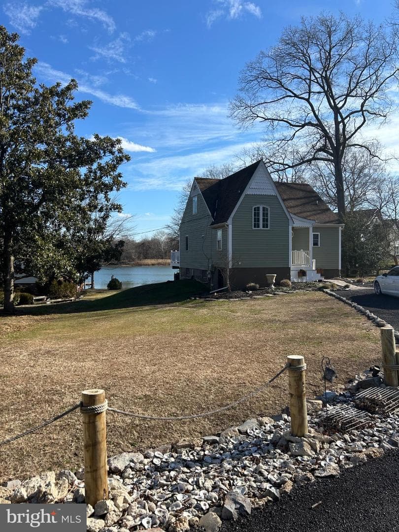 1573 Curtis Avenue photo 2