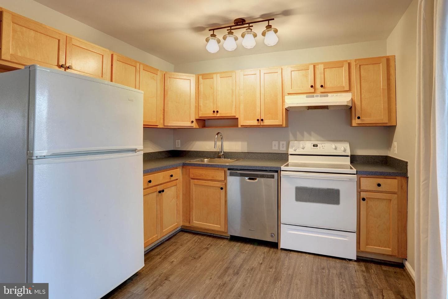 1159 Greenhill Road photo 10