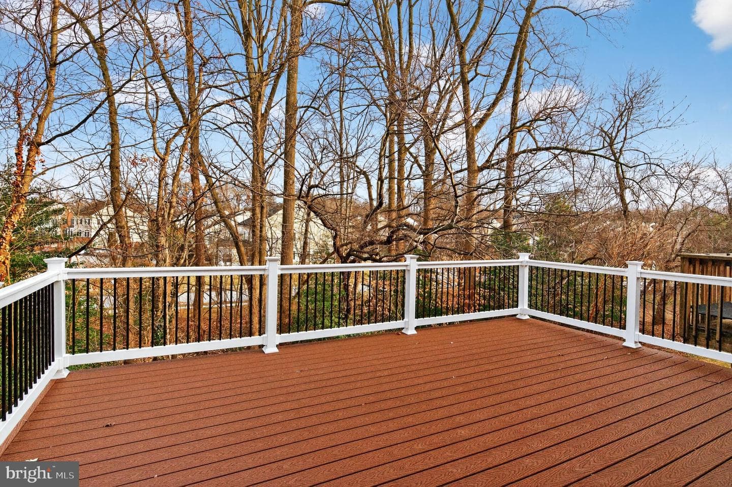 592 Quaker Ridge Court photo 31