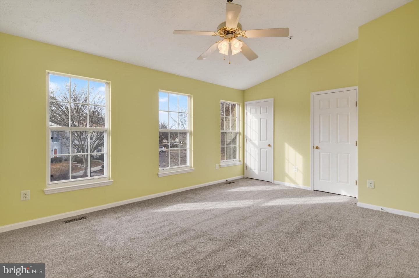 592 Quaker Ridge Court photo 46