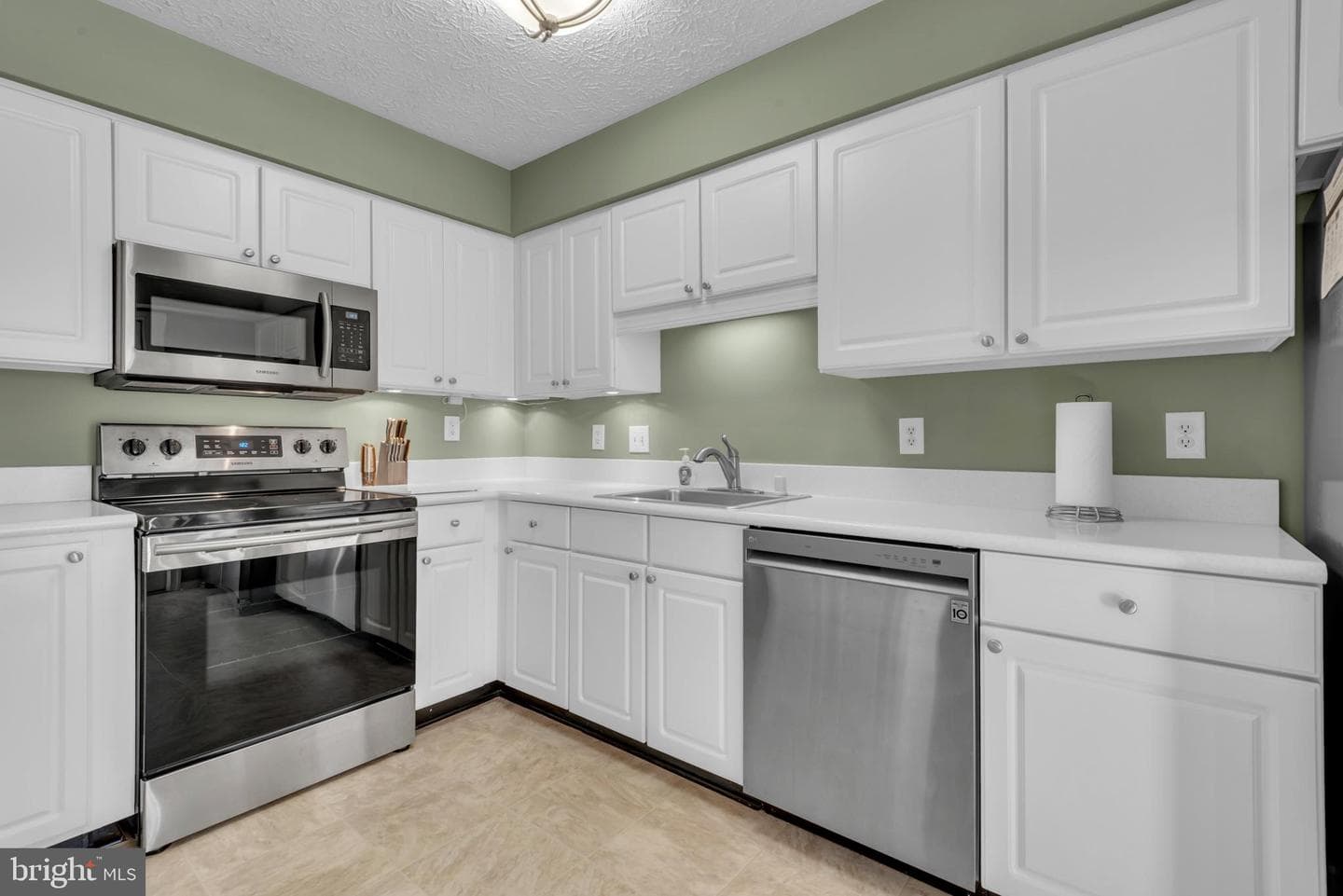 615 Admiral Drive #206 photo 10