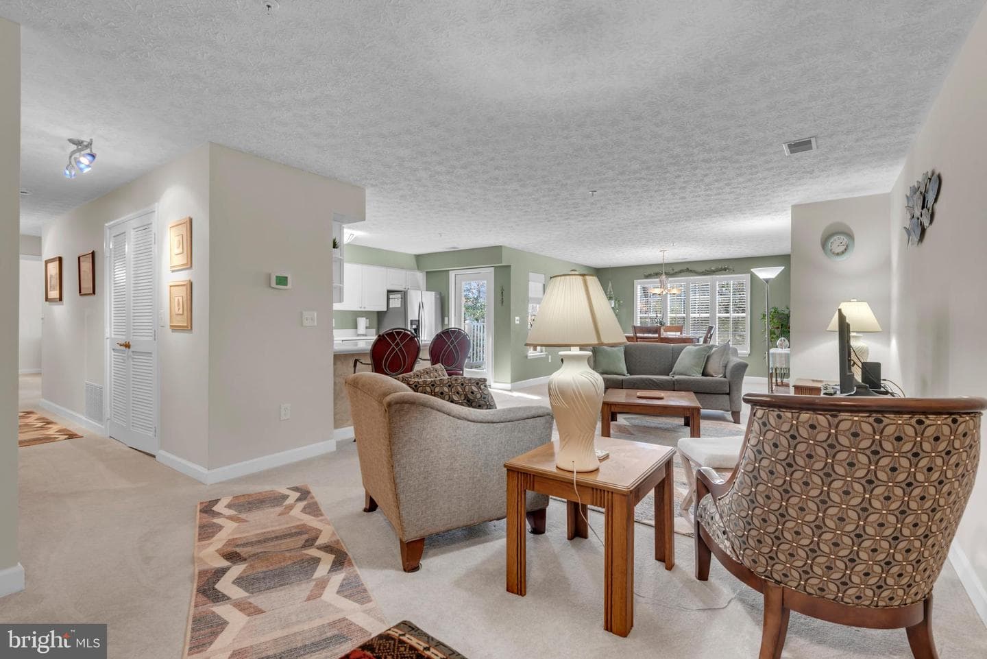 615 Admiral Drive #206 photo 2
