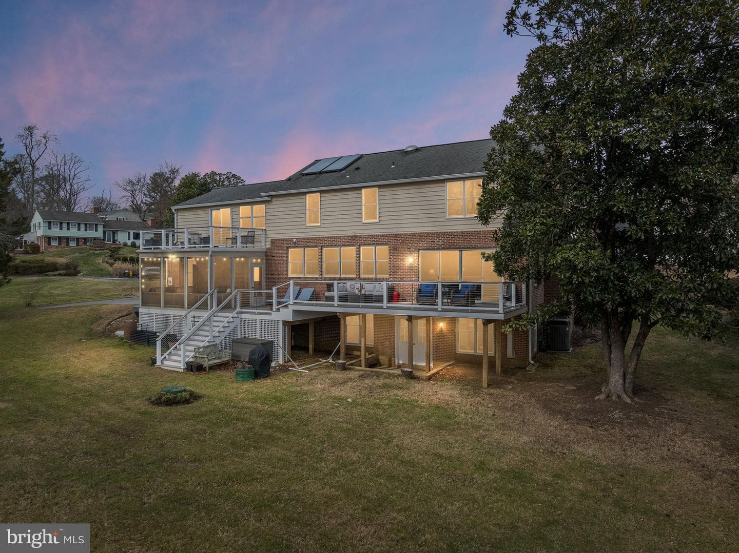 244 Puritan Place photo 4