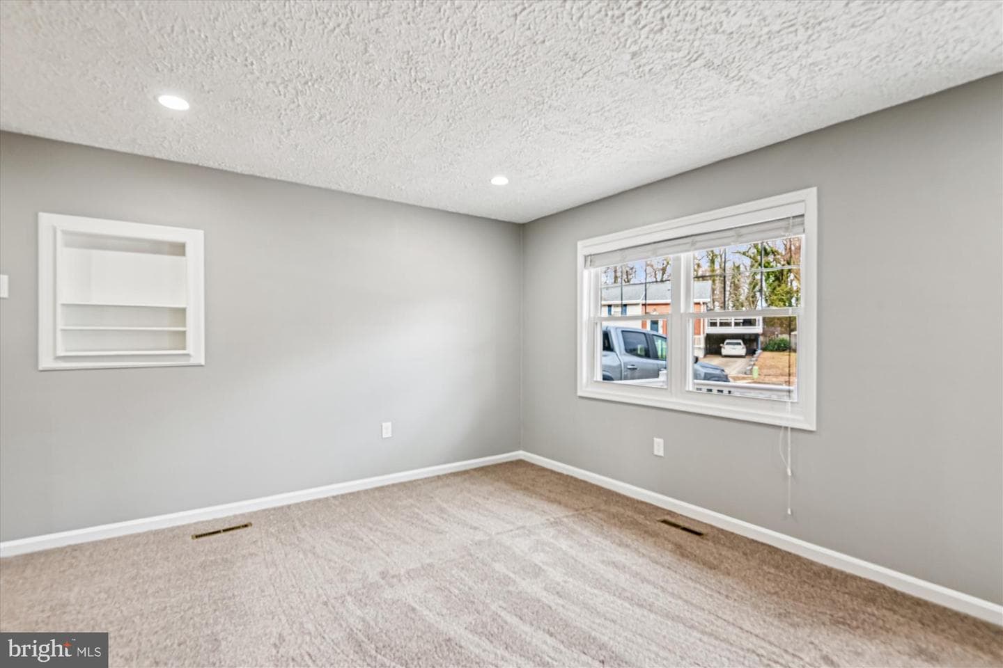523 Kenora Drive photo 16