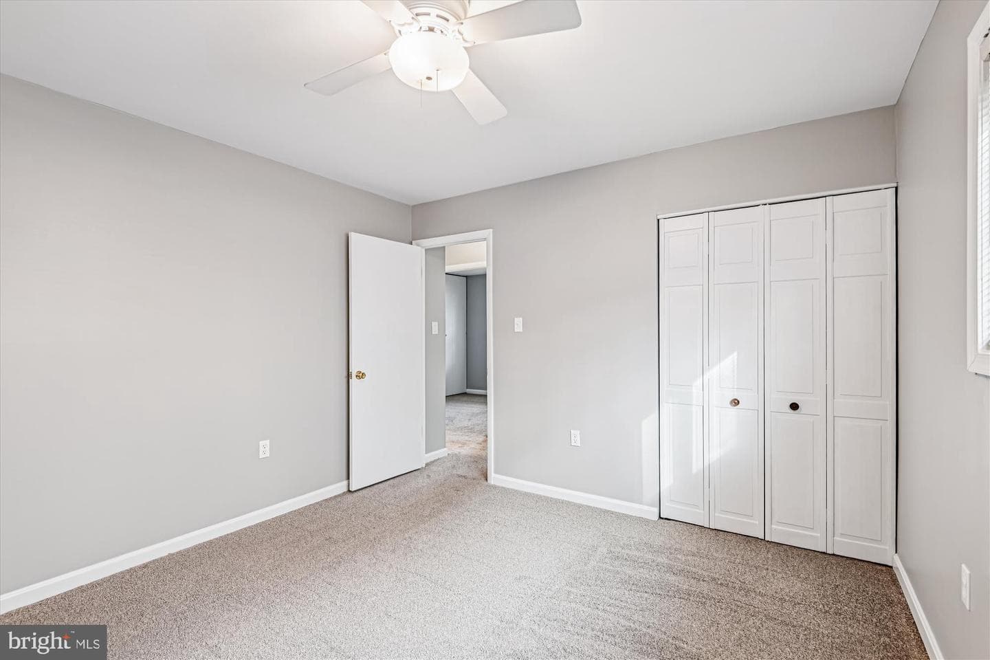 523 Kenora Drive photo 32