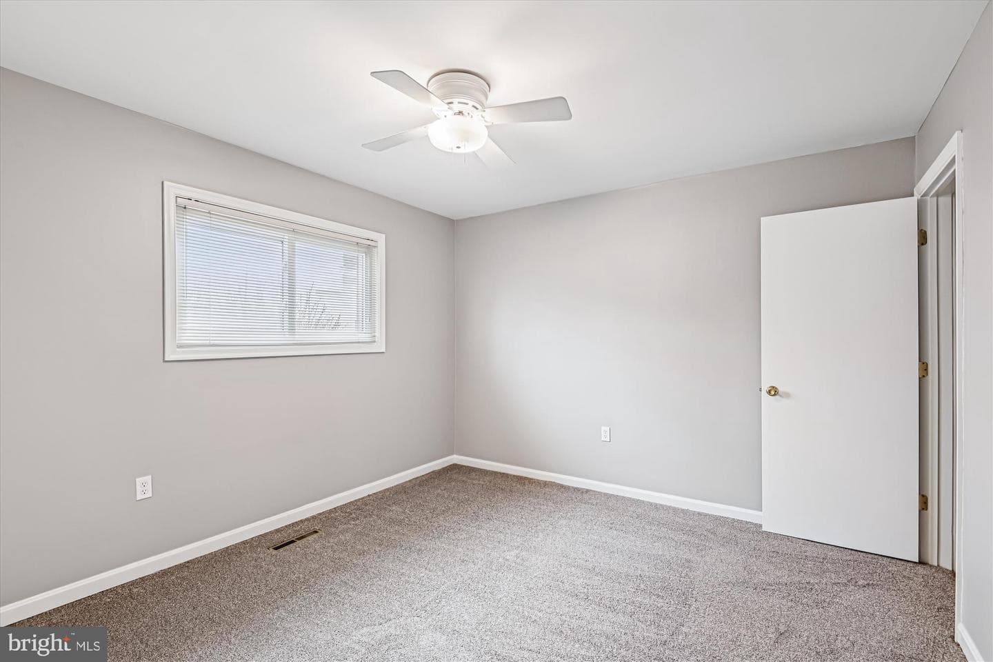 523 Kenora Drive photo 34