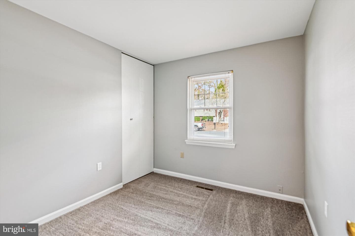 523 Kenora Drive photo 38