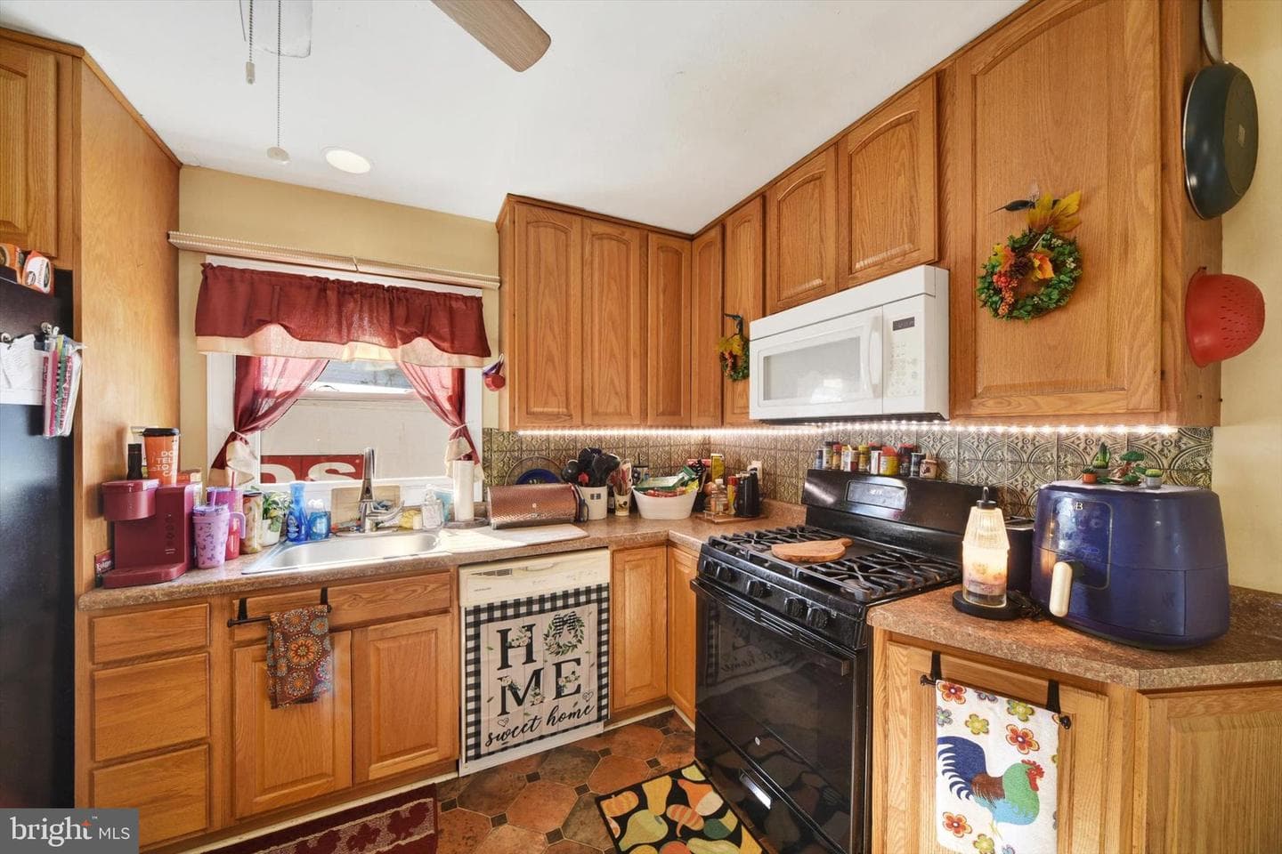 920 Blakistone Road photo 6