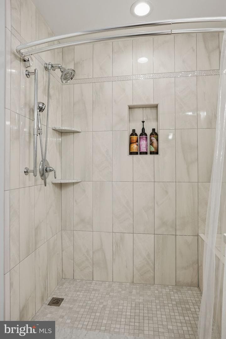 954 Breakwater Drive photo 17