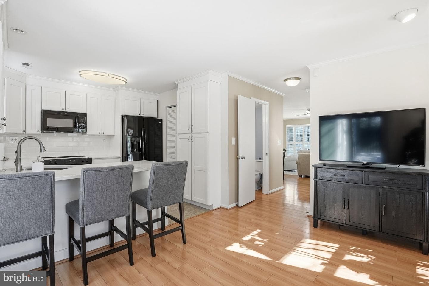 954 Breakwater Drive photo 6