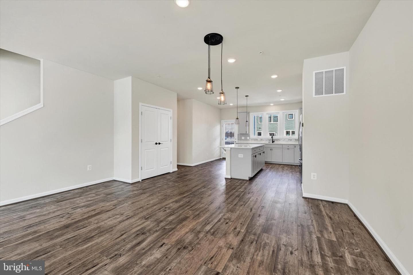 219 Oakpine Drive photo 20