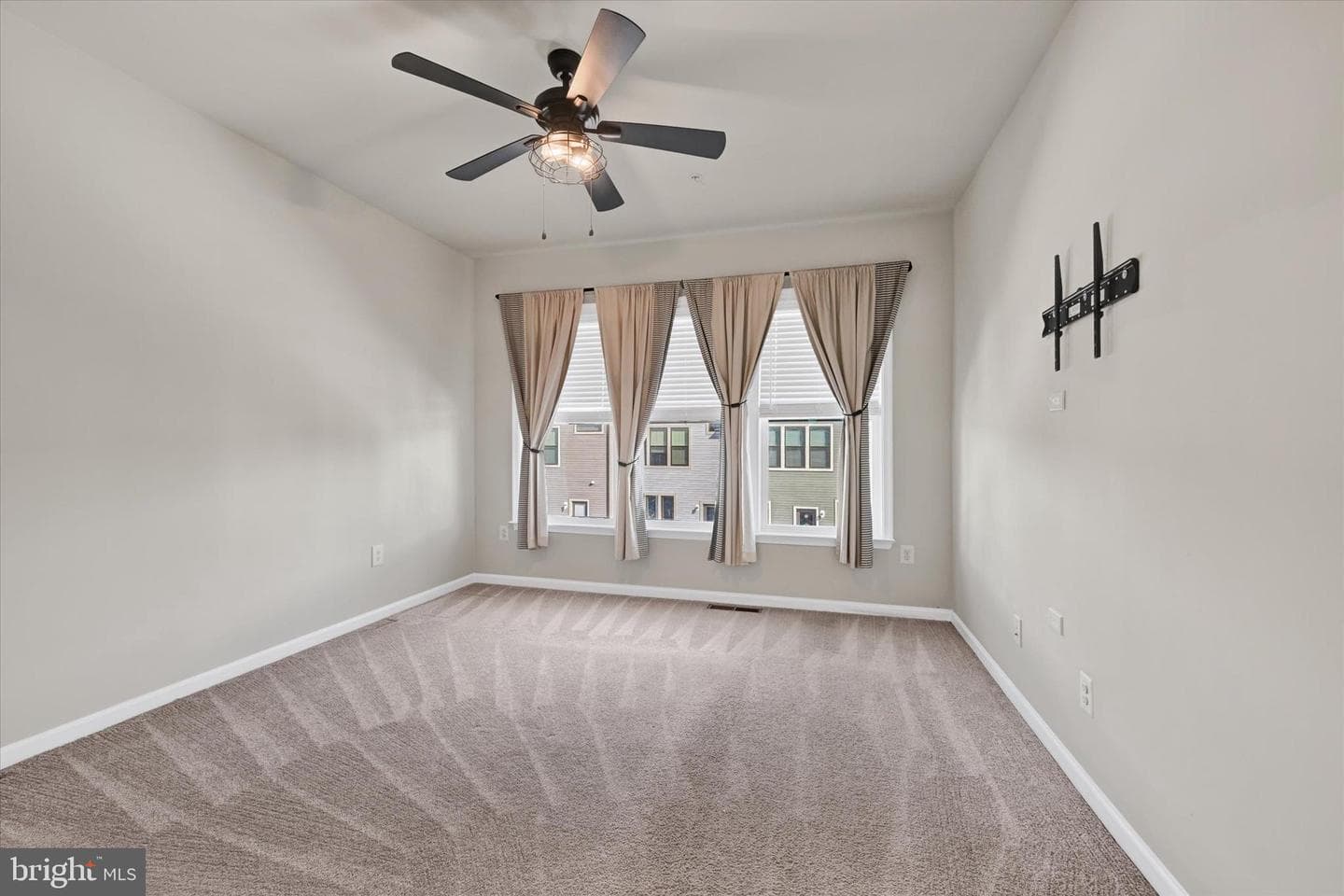 219 Oakpine Drive photo 26