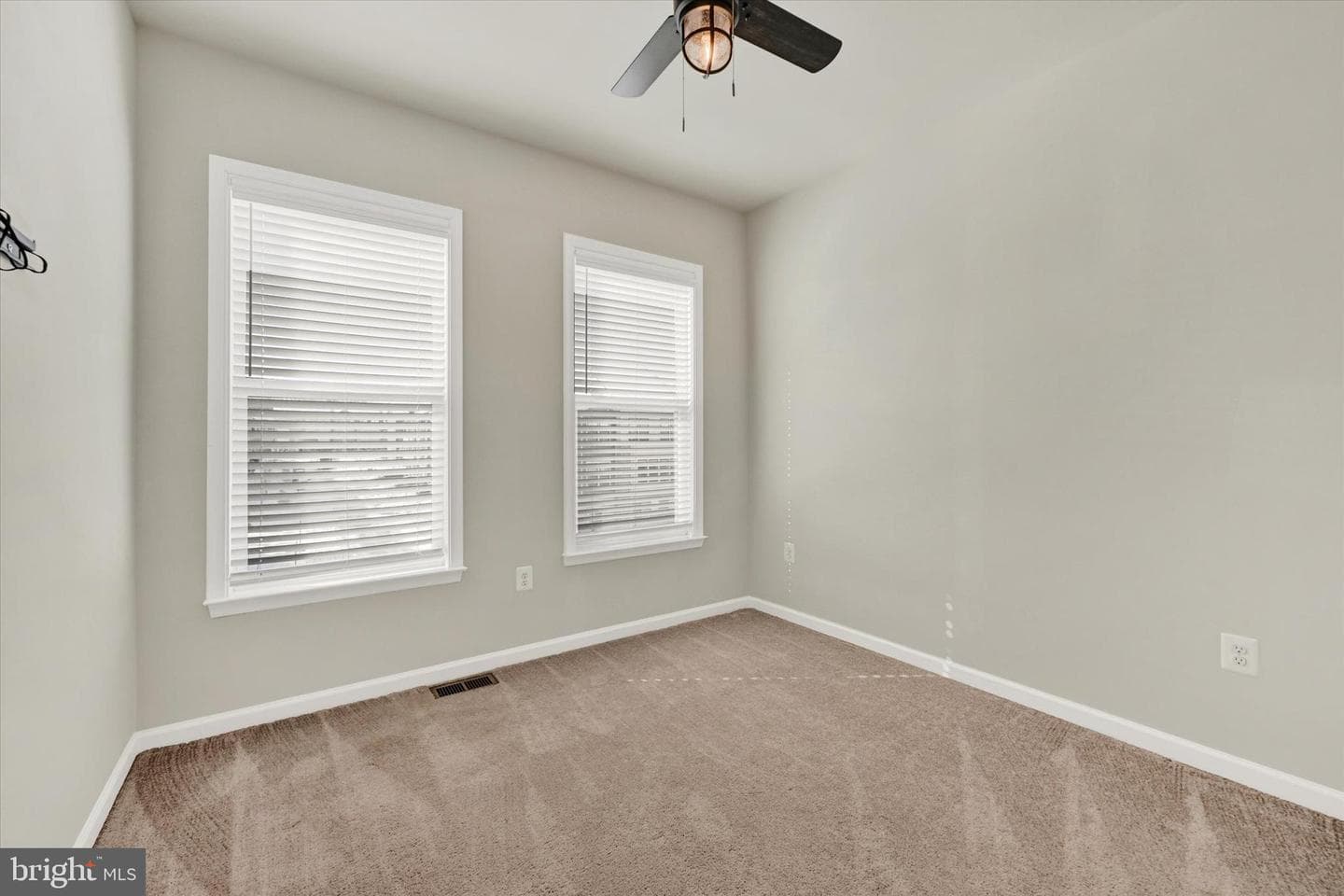 219 Oakpine Drive photo 31
