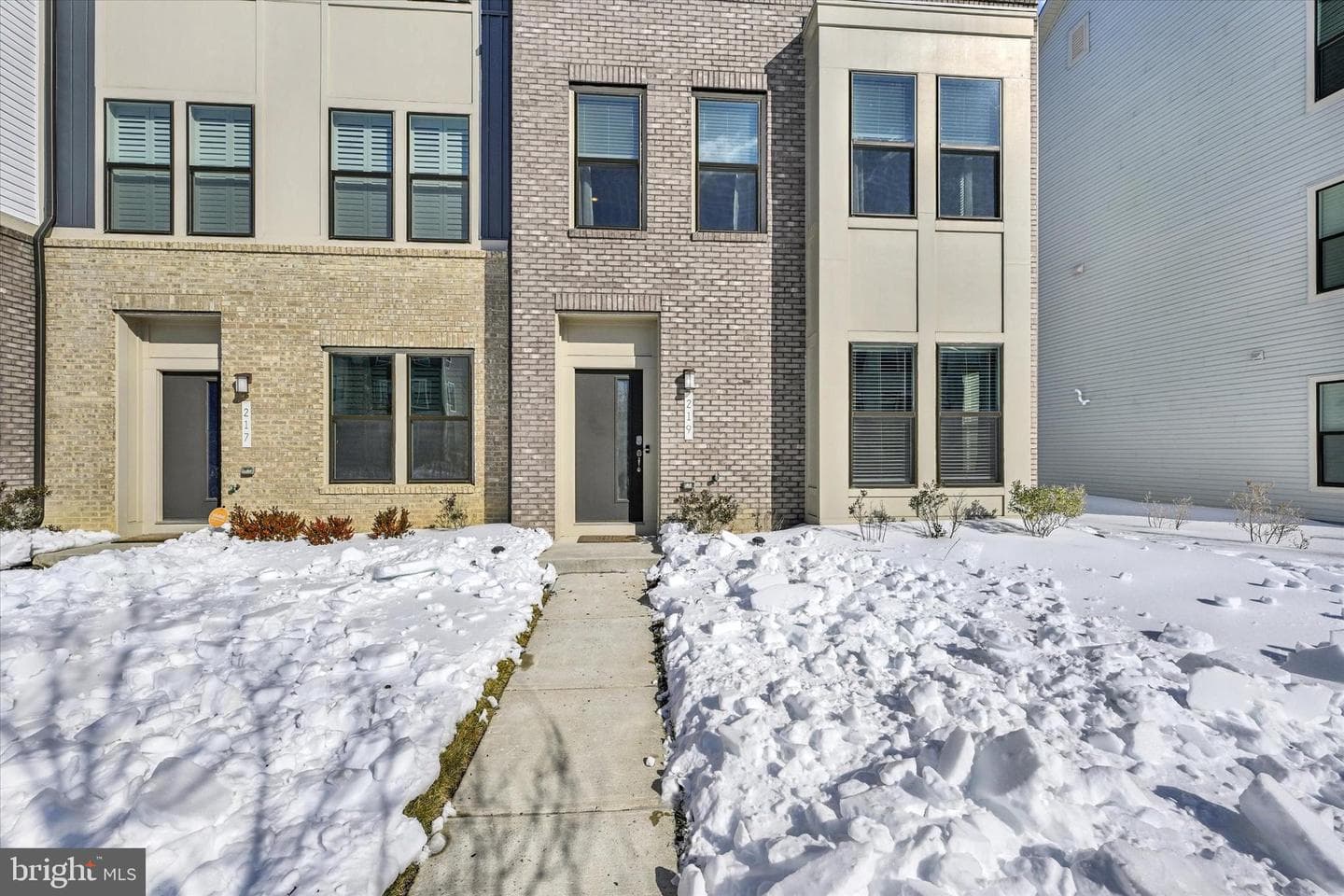 219 Oakpine Drive photo 36