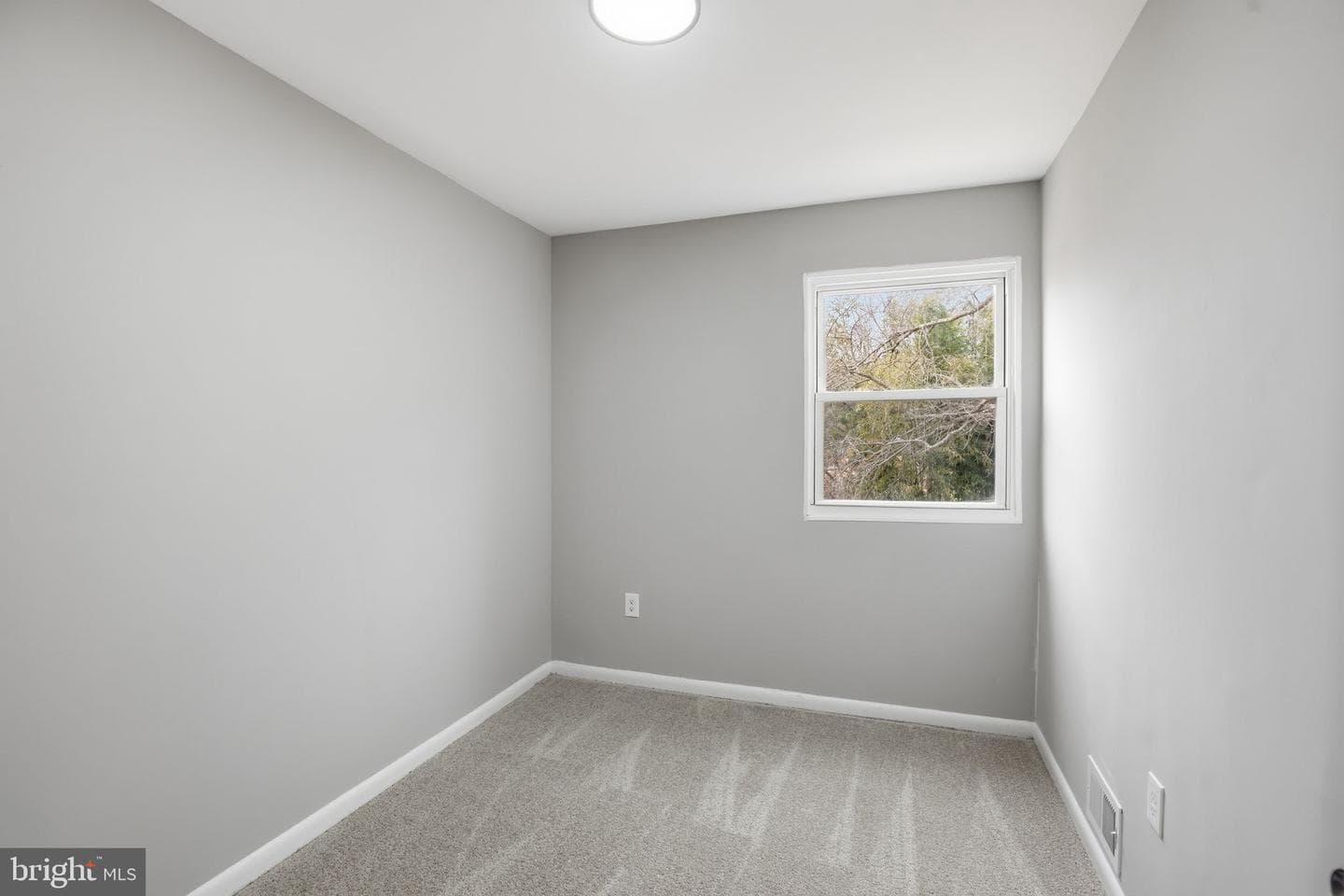 8215 Consett Court photo 7