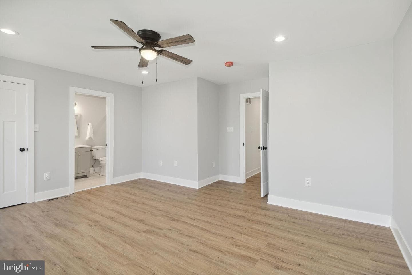 8012 Catherine Avenue photo 12