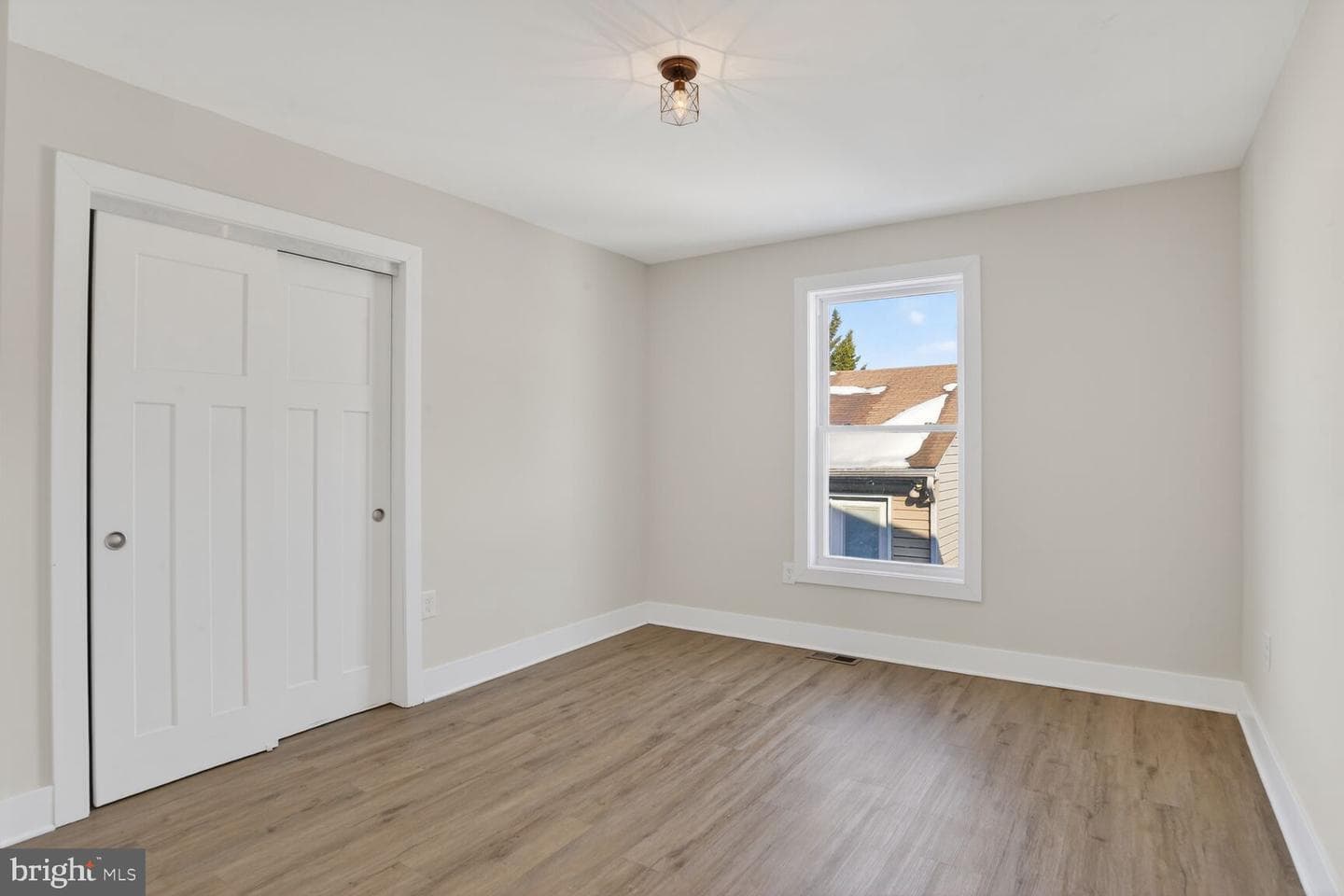 8012 Catherine Avenue photo 16